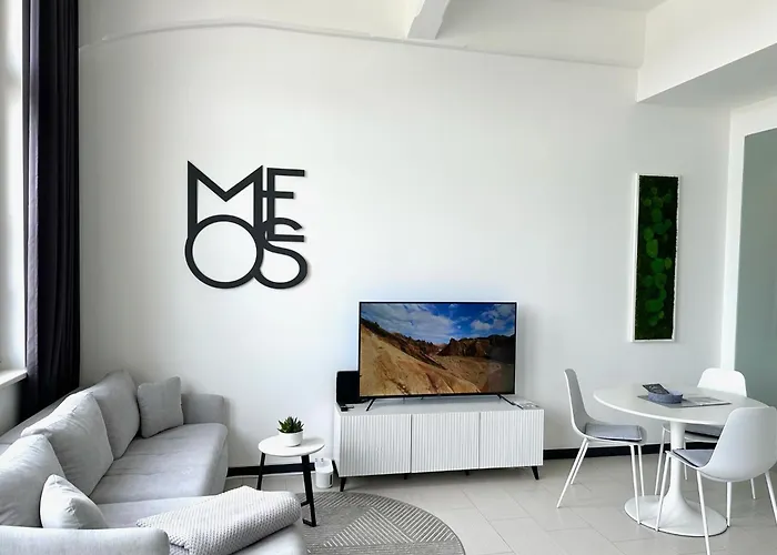Meos 1 -Zentrum-Balkon-Parkplatz-Gym-Uniklinik